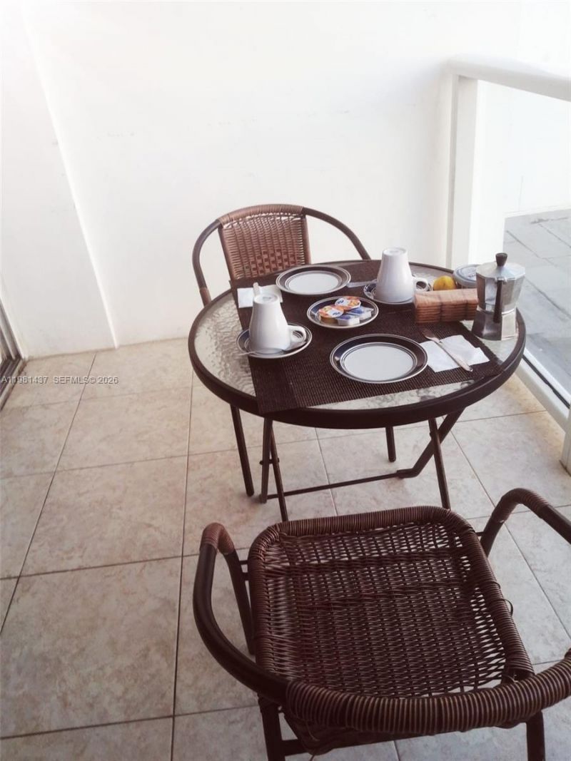 5445 Collins Ave, Unit 627, Miami Beach, FL 33140 Photo