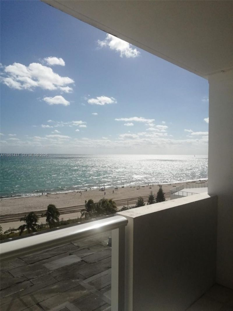 5445 Collins Ave, Unit 627, Miami Beach, FL 33140 Photo