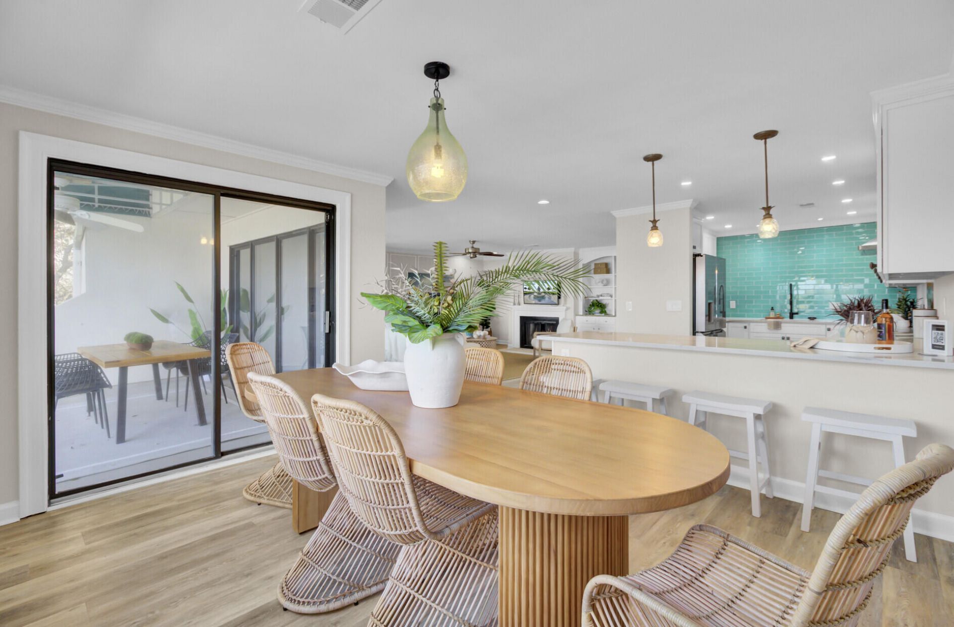 150 Wappoo Creek Drive Photo 5