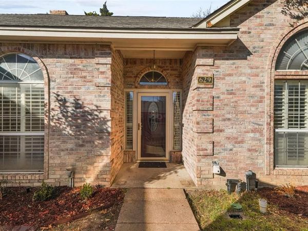 629 N Parks Drive, DeSoto, TX 75115