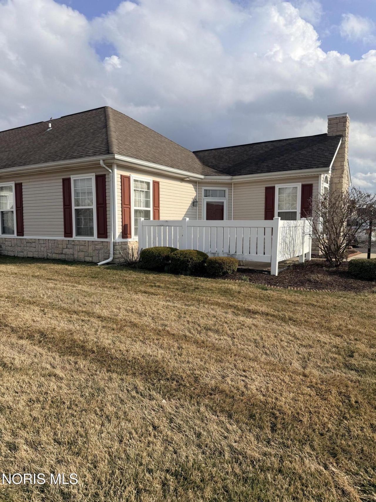 8329 Ledgestone Avenue, Sylvania, OH 43560 Main Photo