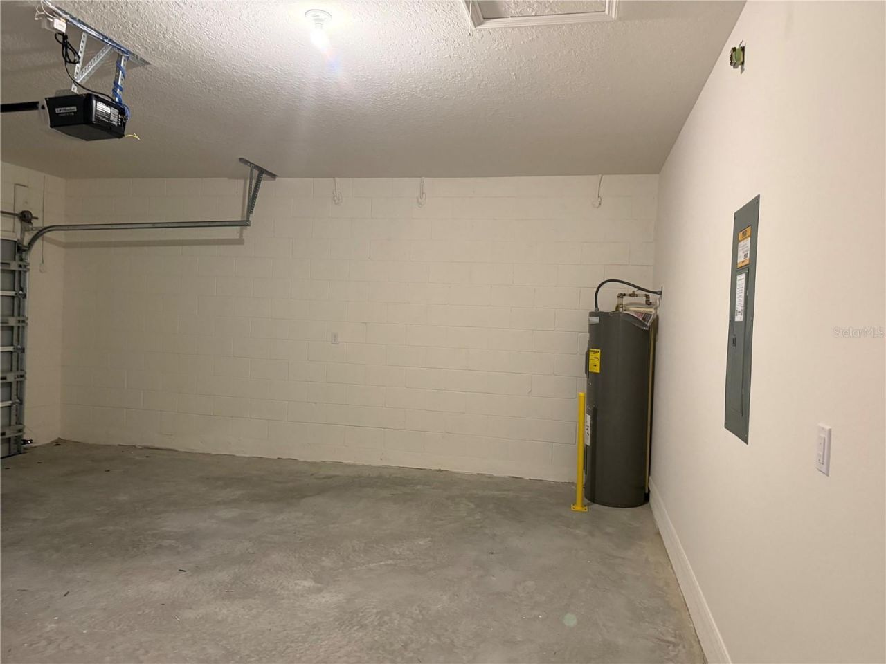 1043 Morfontaine Street , Daytona Beach, FL 32124 Photo