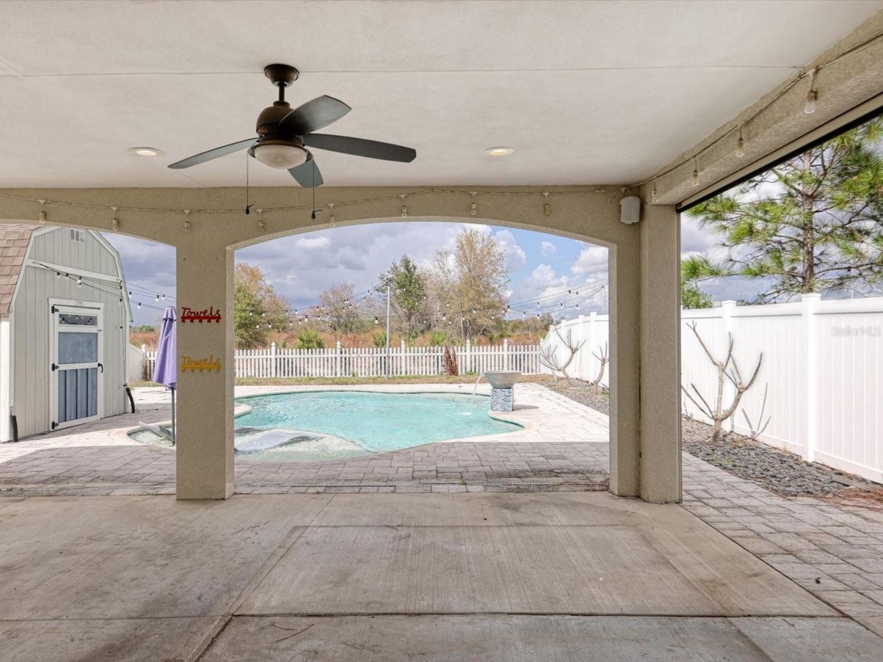 10003 Geese Trail Circle, Sun City Center, FL 33573 Photo