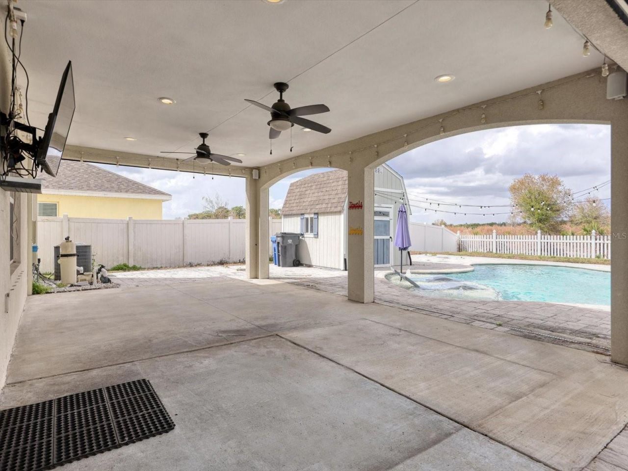 10003 Geese Trail Circle, Sun City Center, FL 33573 Photo