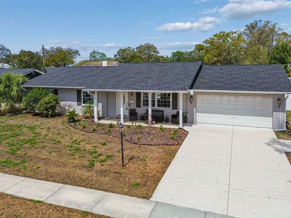 530 JULIE LANE , BRANDON, FL 33511