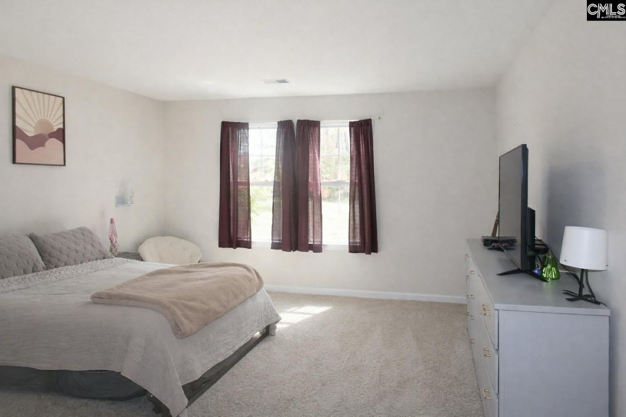 133 Findlay Circle  Photo 11