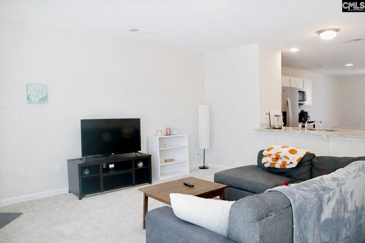 133 Findlay Circle  Photo 7