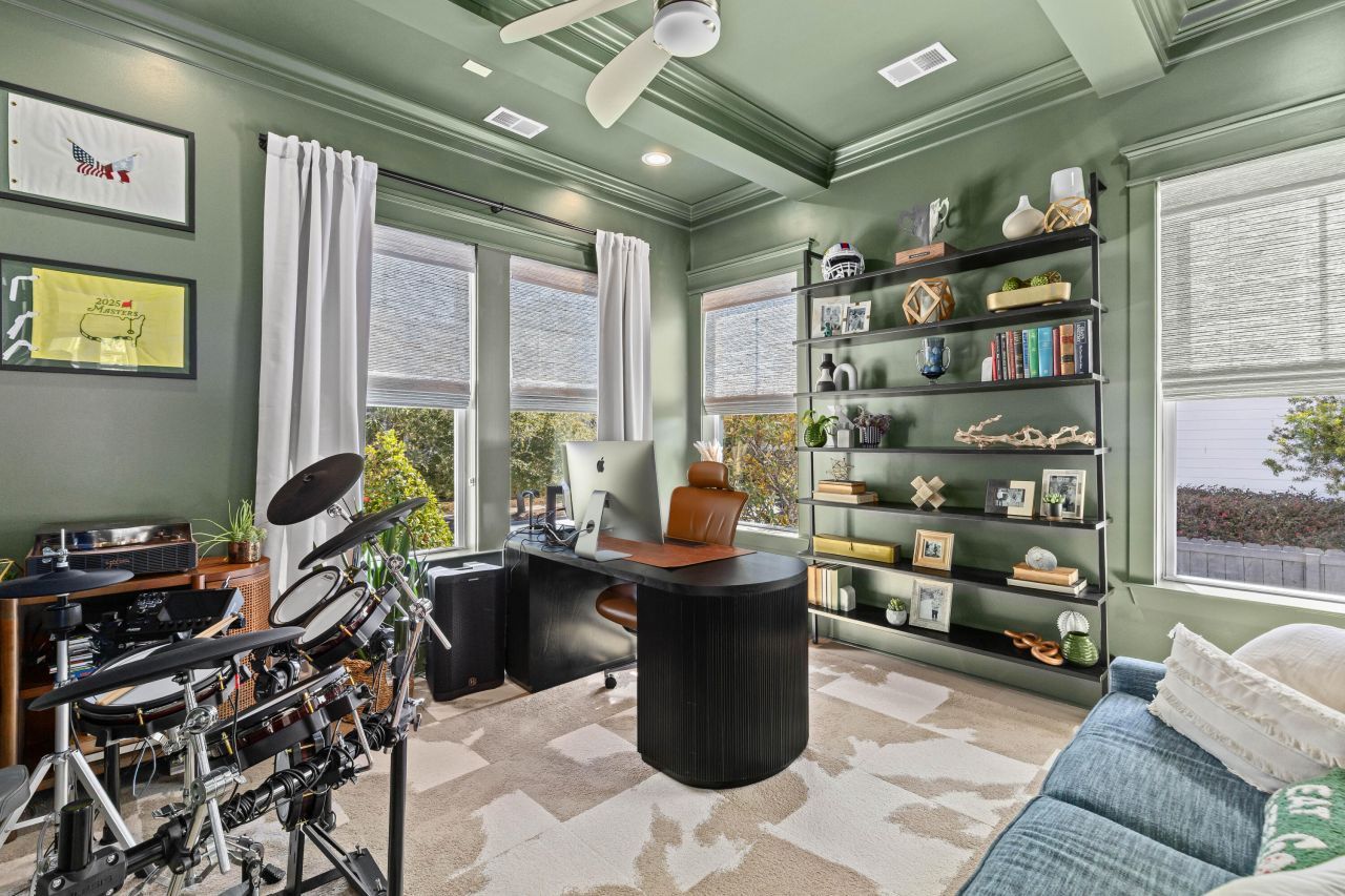 2421 Louisville Street Photo 18