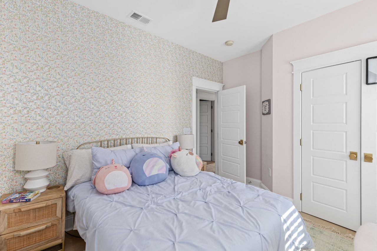 2421 Louisville Street Photo 24