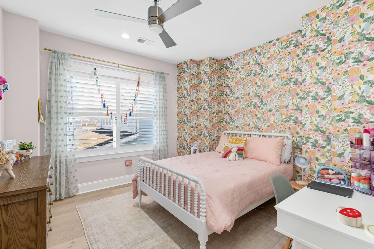 2421 Louisville Street Photo 25