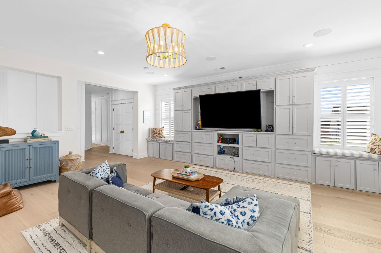 2421 Louisville Street Photo 30