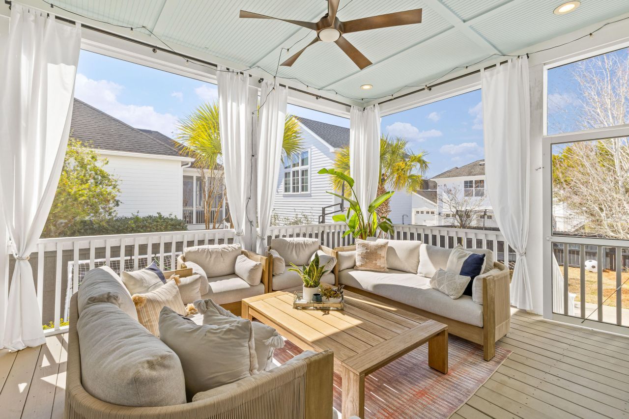 2421 Louisville Street Photo 32