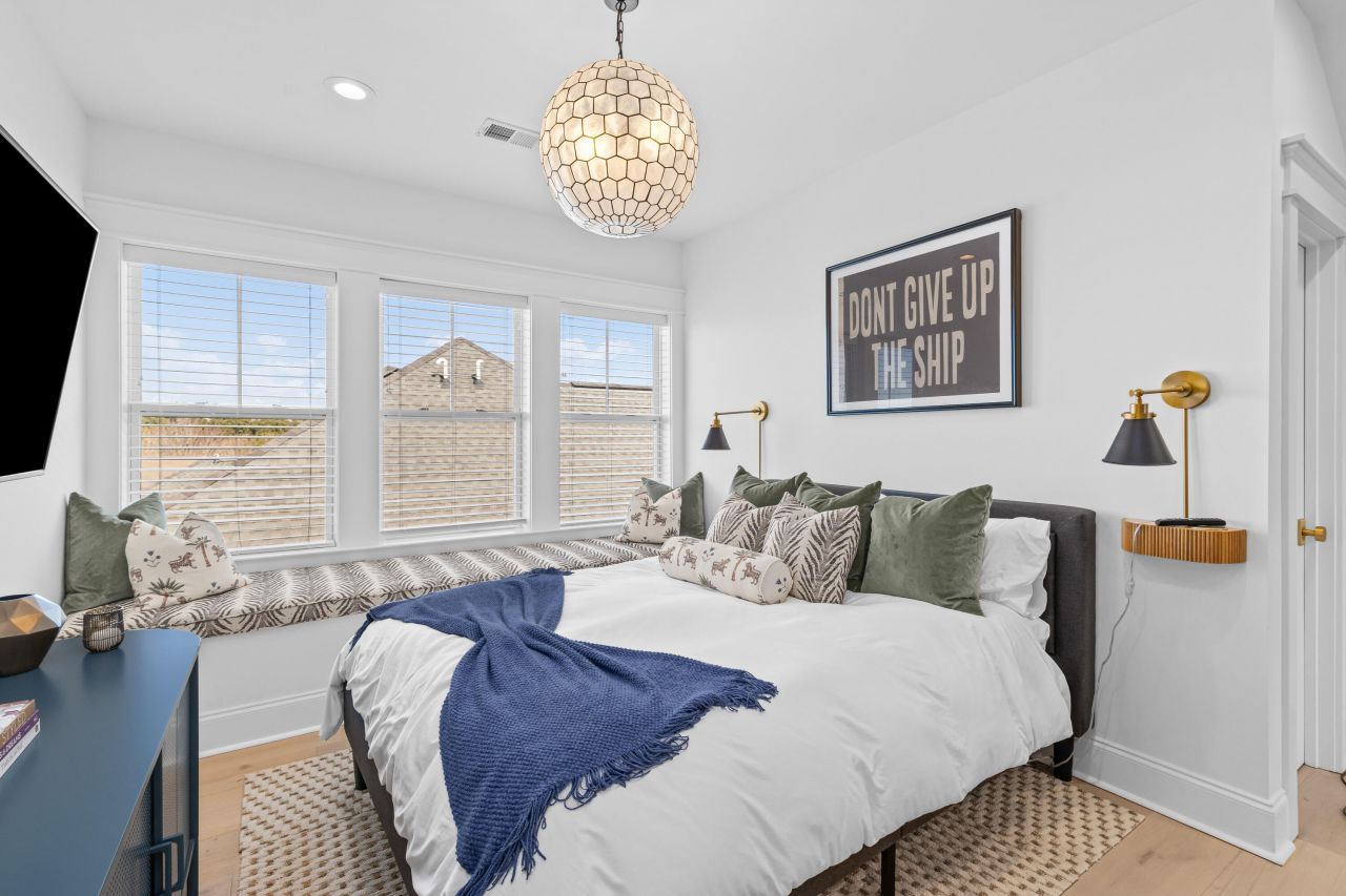 2421 Louisville Street Photo 34