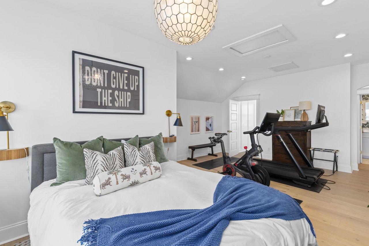 2421 Louisville Street Photo 35