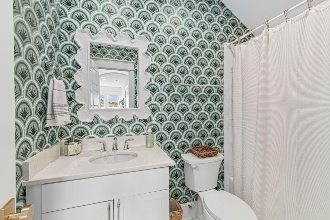 2421 Louisville Street Photo 37