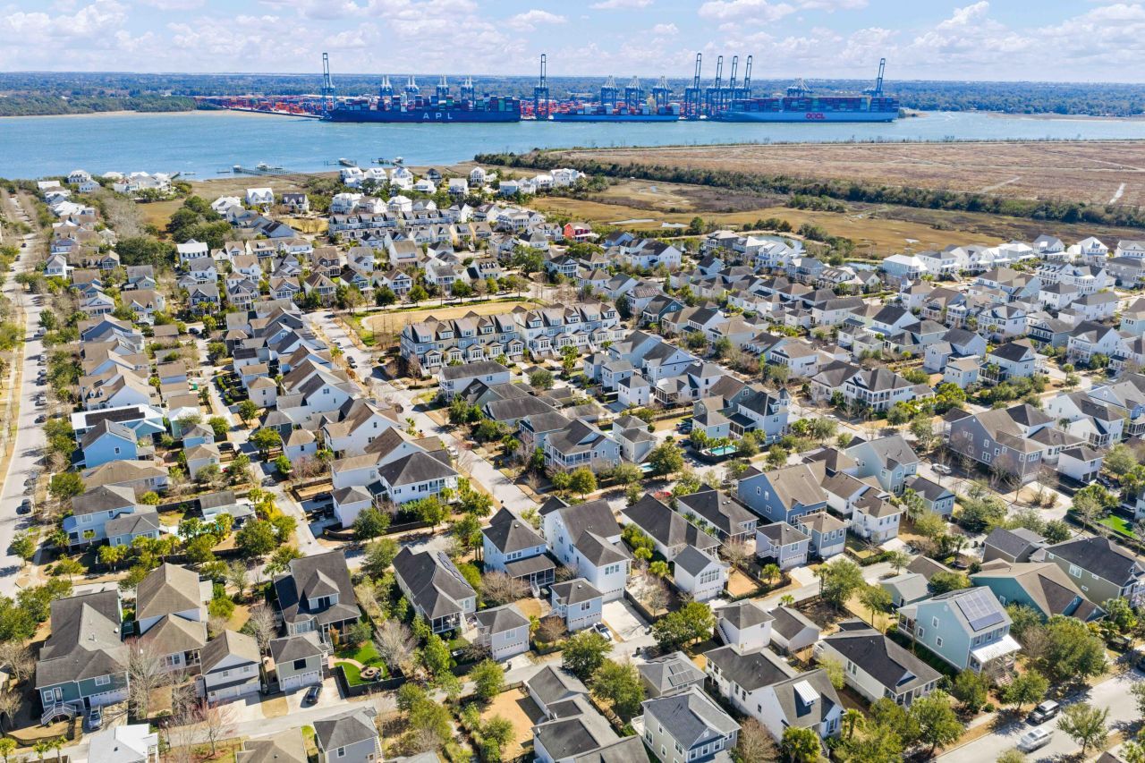 2421 Louisville Street Photo 43