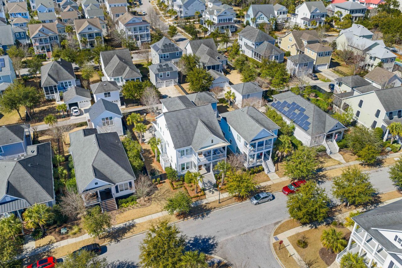 2421 Louisville Street Photo 46