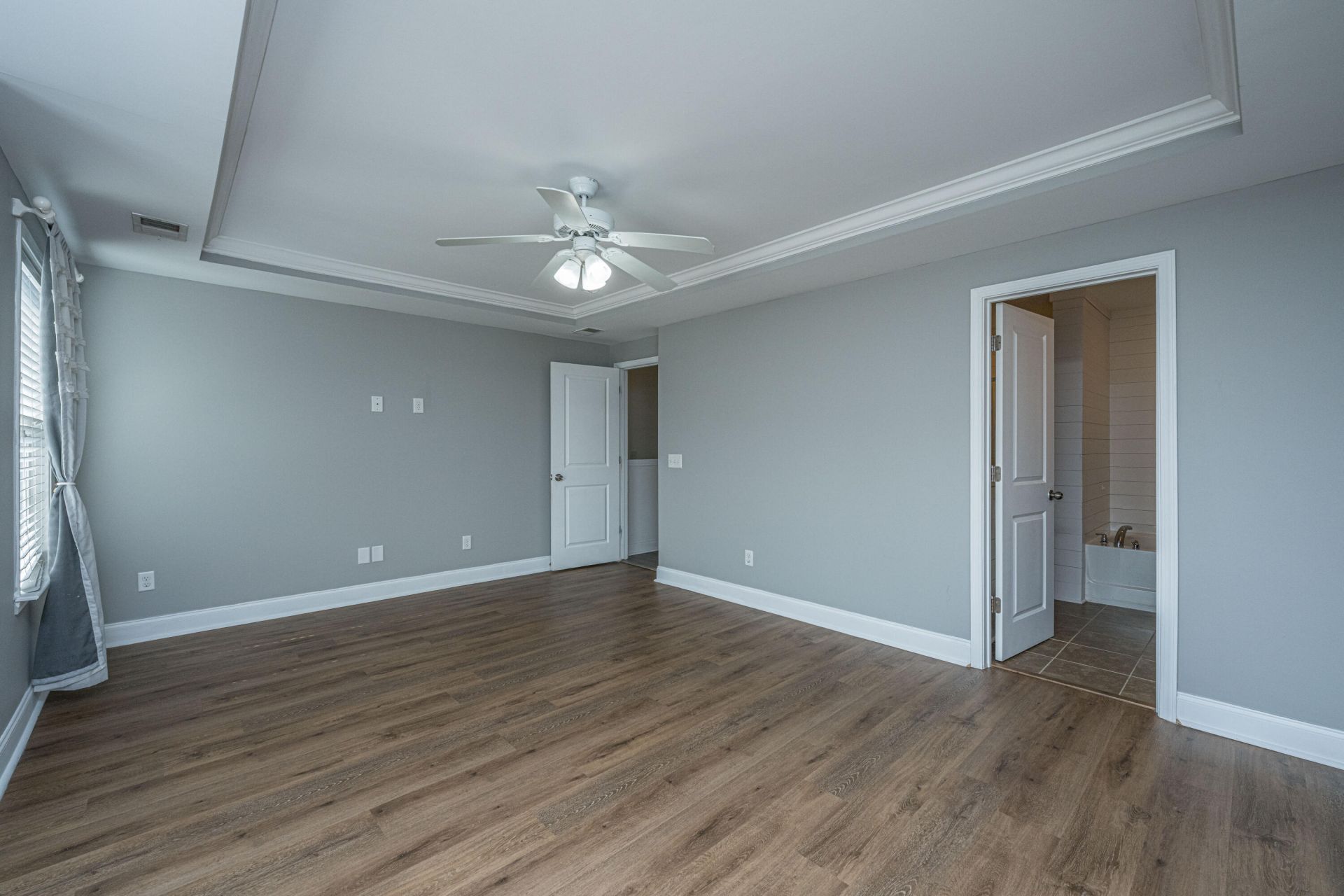 1076 Bennington Drive Photo 13