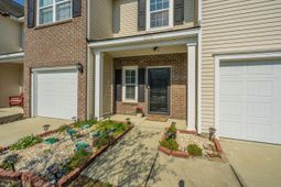 1076 Bennington Drive photo 4