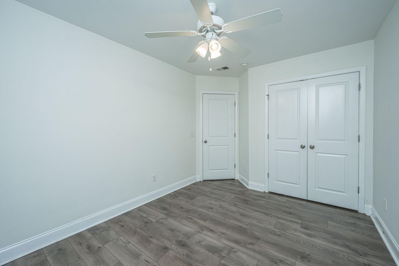 1076 Bennington Drive Photo 21