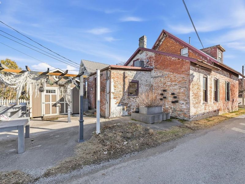 212 West Front St, Findlay, OH 45840 Photo 11