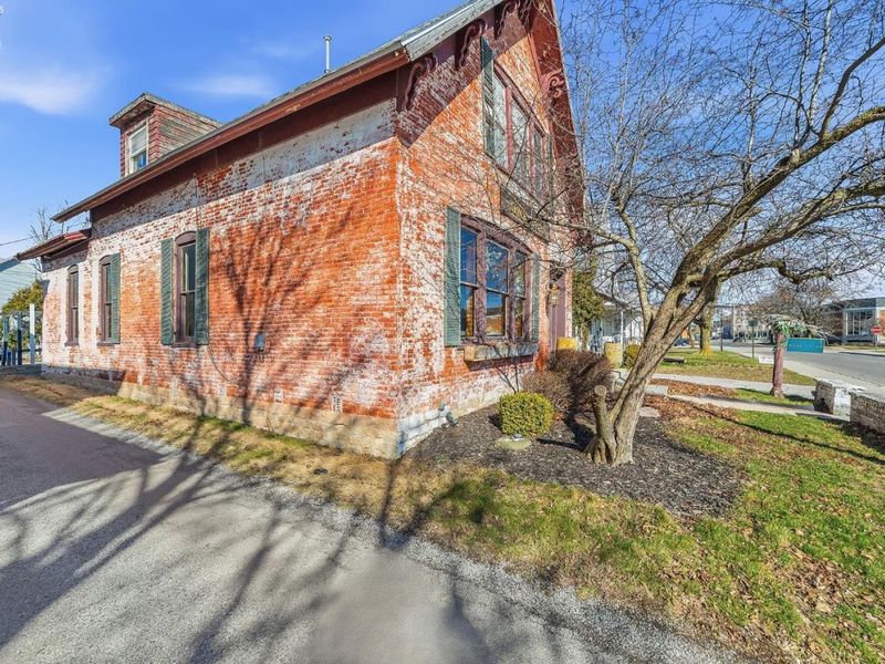 212 West Front St, Findlay, OH 45840 Photo 12