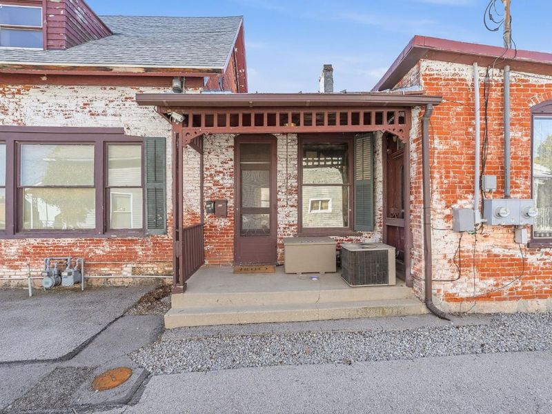 212 West Front St, Findlay, OH 45840 Photo 8