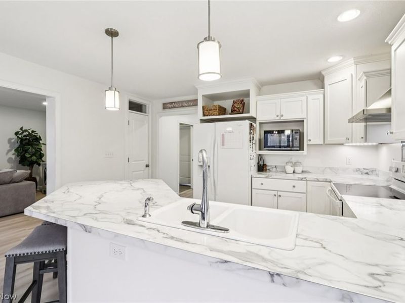 3781 Parkside Reserve Street, Vermilion, OH 44089 Photo 9