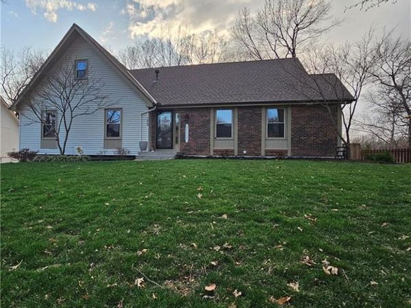 1809 SW Cherokee Strip N/A, Blue Springs, MO 64015