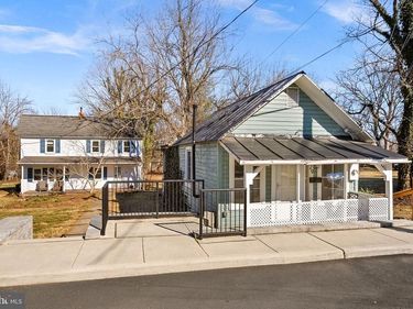 31 MAIN STREET, ROUND HILL, VA 20141