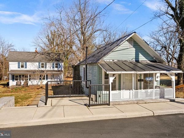 31 MAIN STREET, ROUND HILL, VA 20141