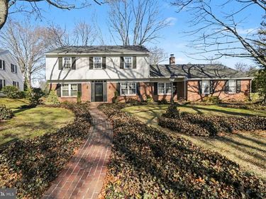 2 PLYMOUTH CIRCLE, HERSHEY, PA 17033