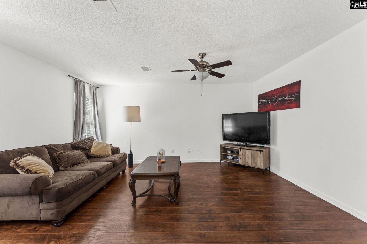 2117 Wilkinson Drive  Photo 11