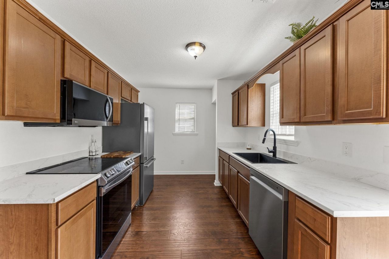 2117 Wilkinson Drive  Photo 8