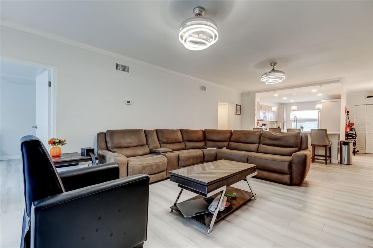 7321 Central Avenue , Unit 301, Saint Petersburg, FL 33710 Photo