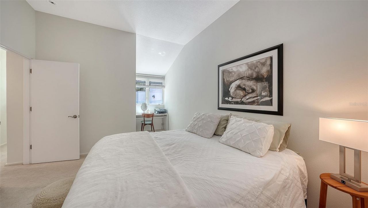 200 Cocoanut Avenue, Unit 4, Sarasota, FL 34236 Photo