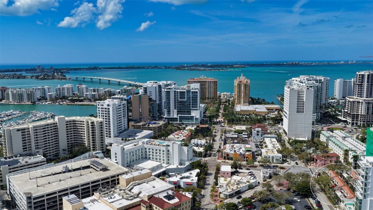 200 Cocoanut Avenue, Unit 4, Sarasota, FL 34236 Photo