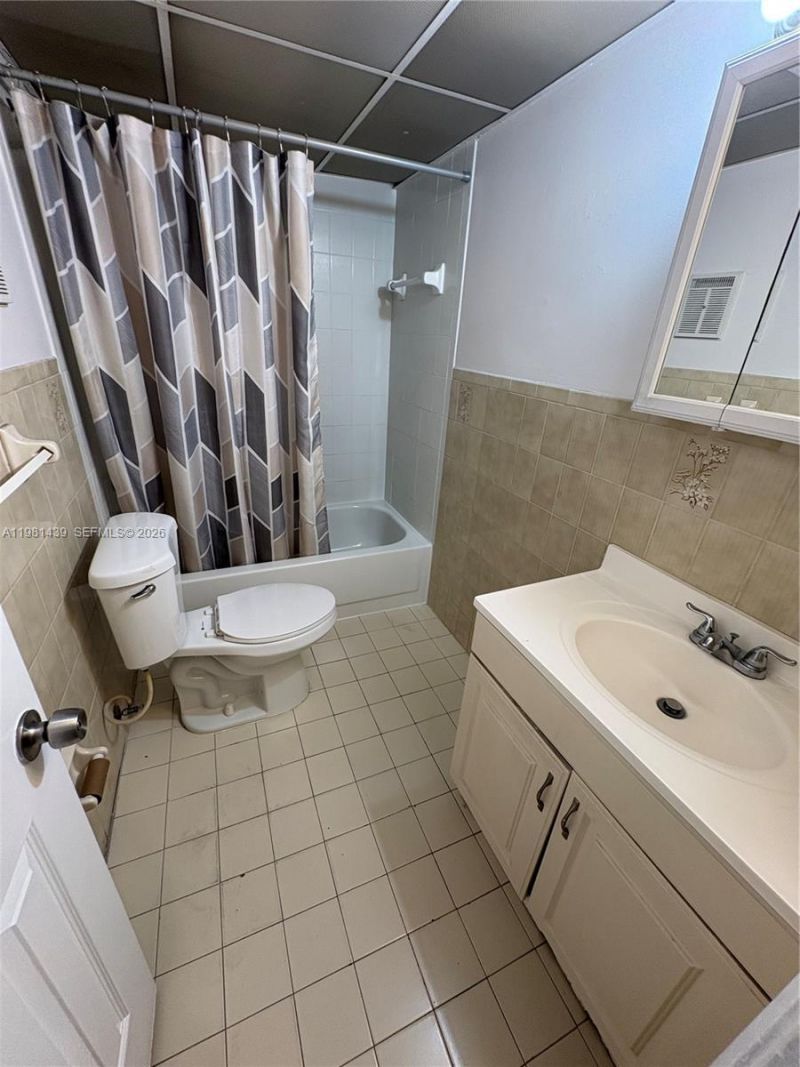 5 Olive Dr , Unit 24, Hialeah, FL 33010 Photo