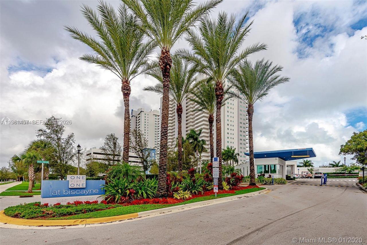 14951 Royal Oaks Ln , Unit 709, North Miami, FL 33181 Photo