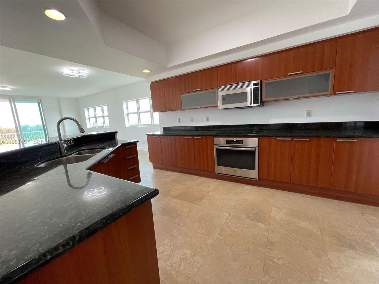 14951 Royal Oaks Ln , Unit 709, North Miami, FL 33181 Photo