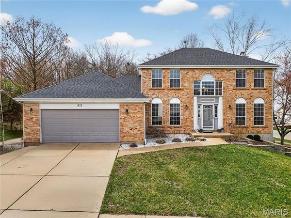 975 Arlington Glen Drive, Fenton, MO 63026