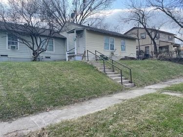 2327 Wagner Avenue, Fort Worth, TX 76106