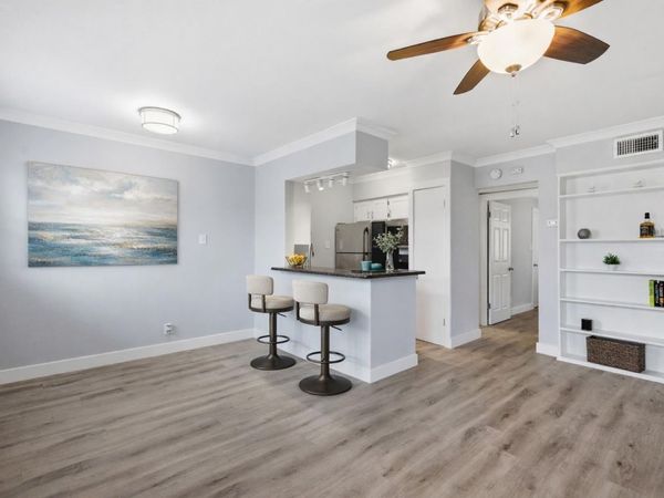 2401 Manor RD, Unit 232, Austin, TX 78722