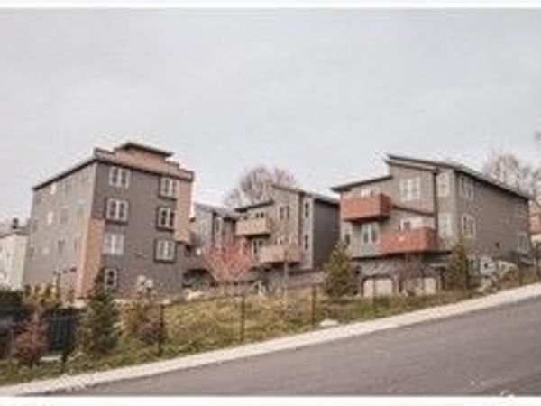 52 Richards St, Unit 52, Worcester, MA 01603