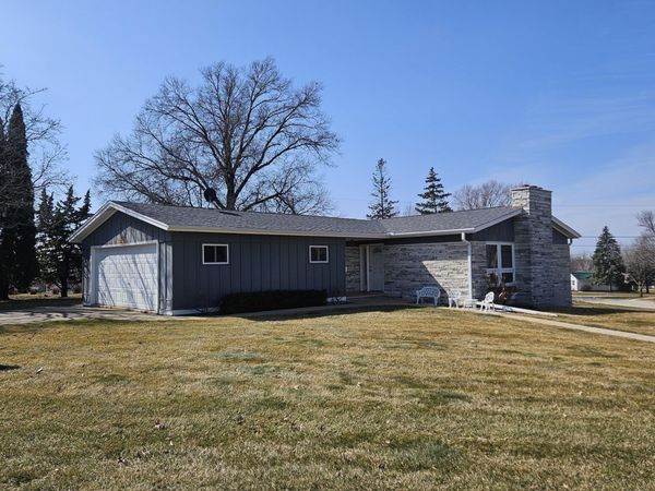 500 7th Ave SE , Oelwein, IA 50662