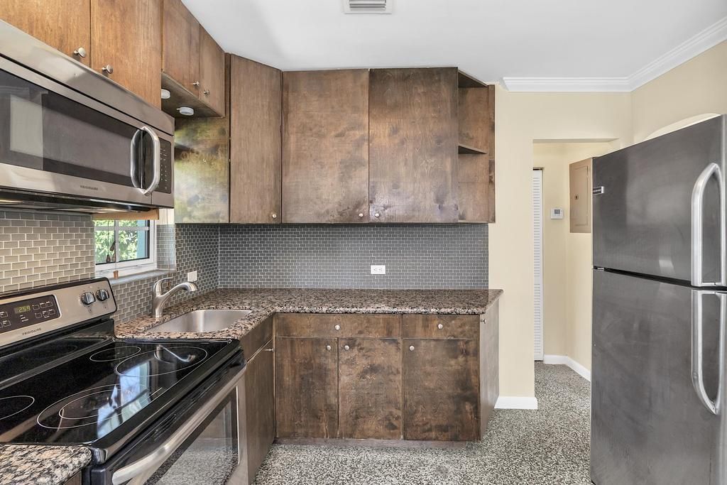 802 N J Street, Lake Worth Beach, FL 33460 Photo