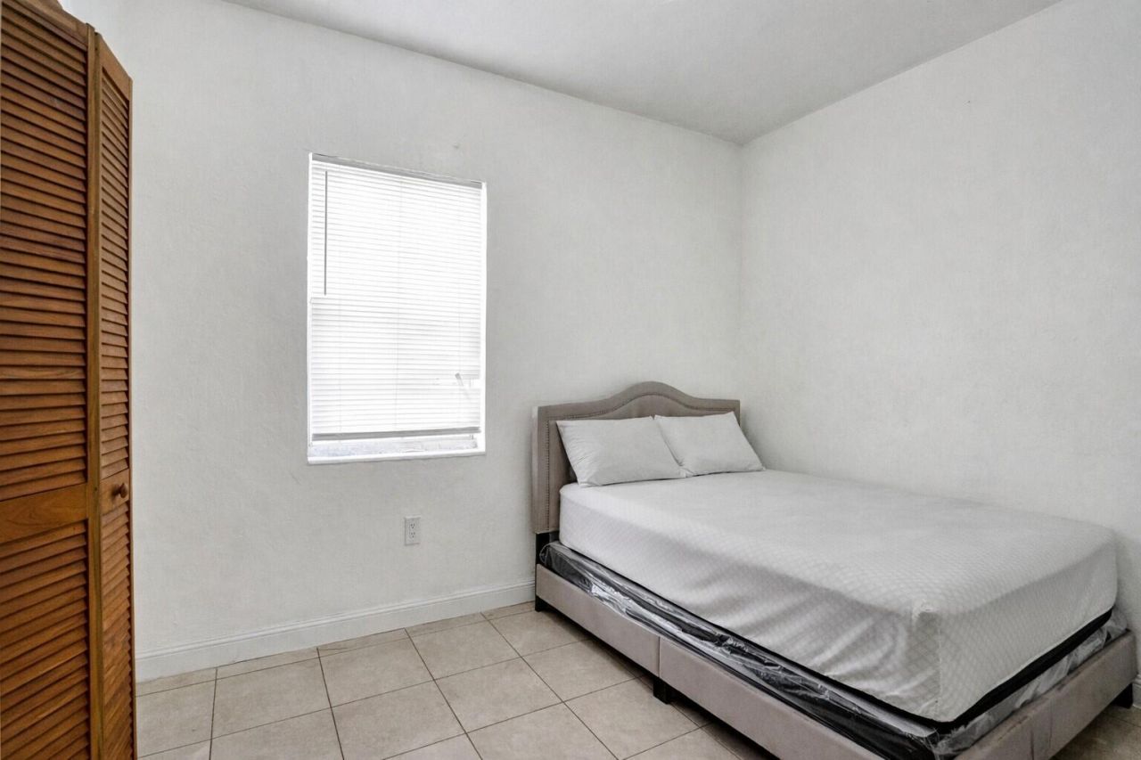 250 NW 83rd Street, Miami, FL 33150 Photo