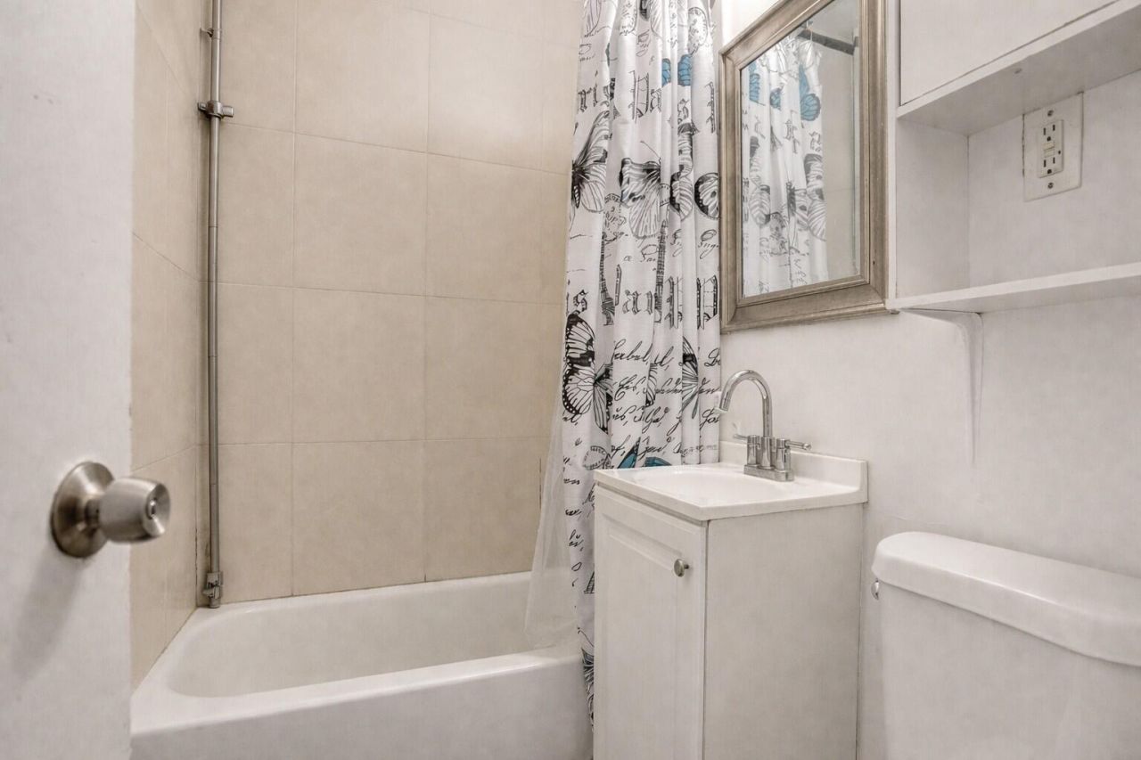 250 NW 83rd Street, Miami, FL 33150 Photo