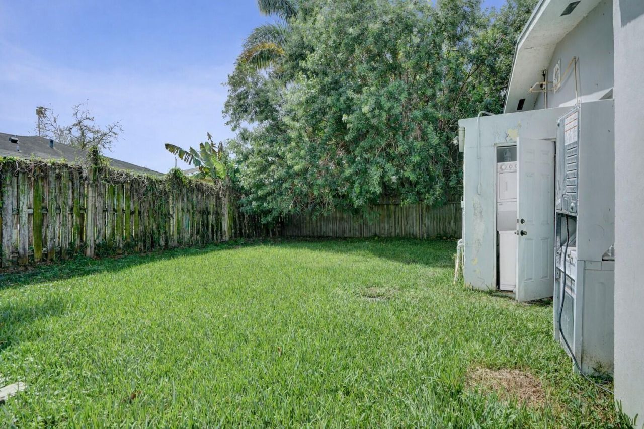 250 NW 83rd Street, Miami, FL 33150 Photo