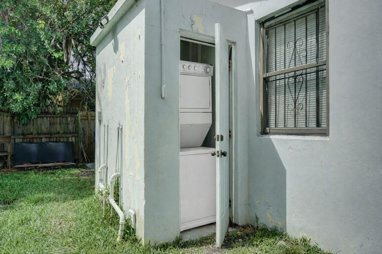 250 NW 83rd Street, Miami, FL 33150 Photo